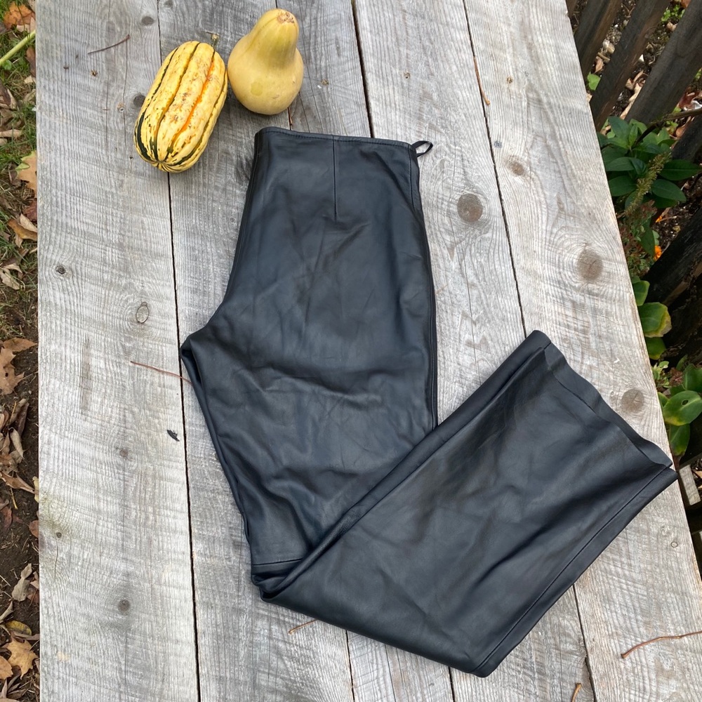 Jaclyn Smith vintage leather pants 🖤